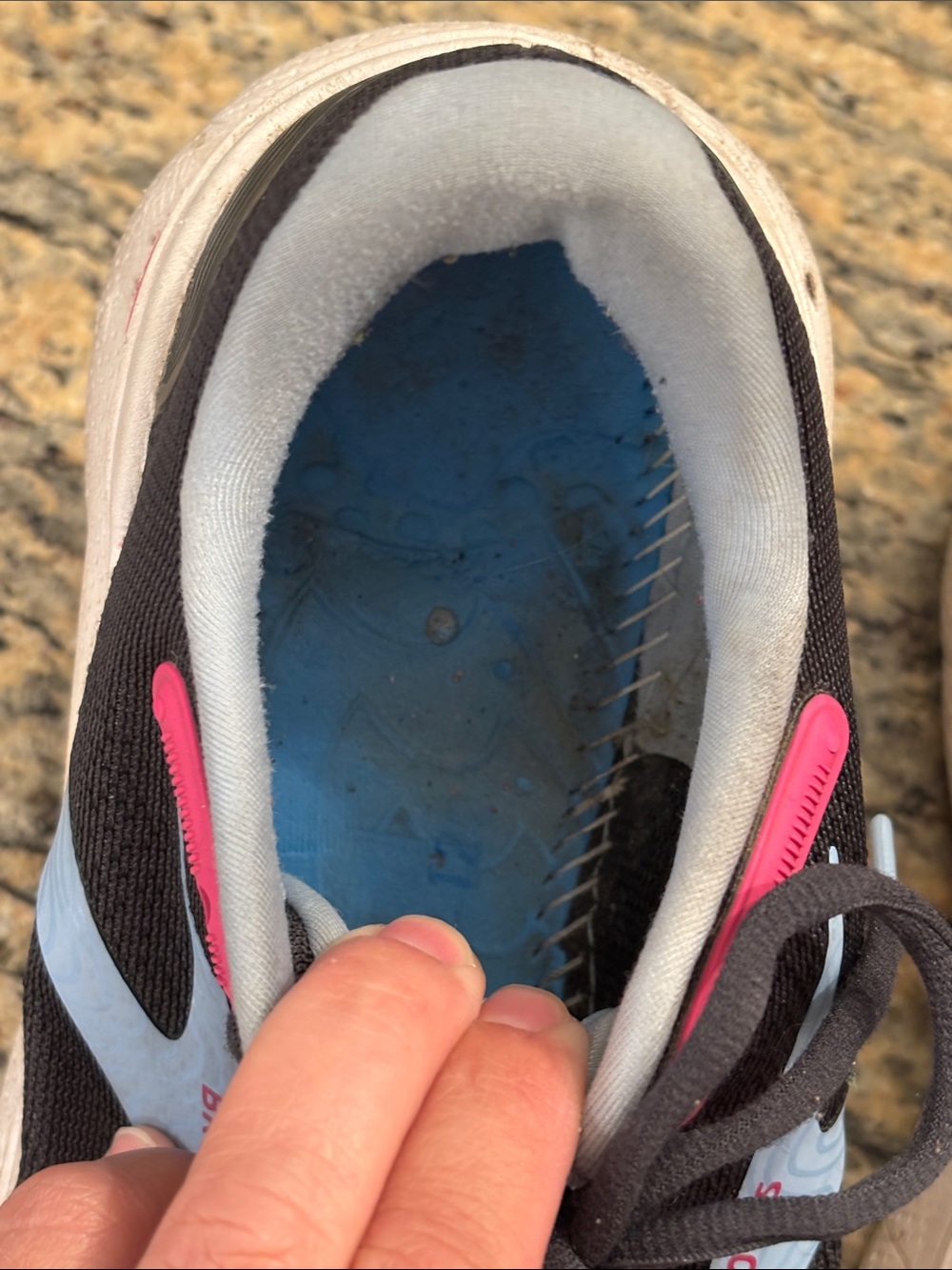 Brooks Ghost Max Black Pink Running Shoes Sneakers Size 7.5 - Picture 9 of 11